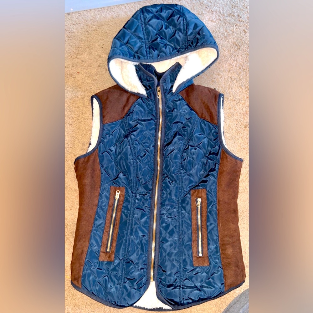 Adorable Navy and Brown Puffer Vest with Gold Zippers and Faux Fur Lining
